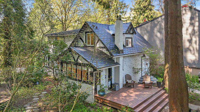 2052 Capilano Road