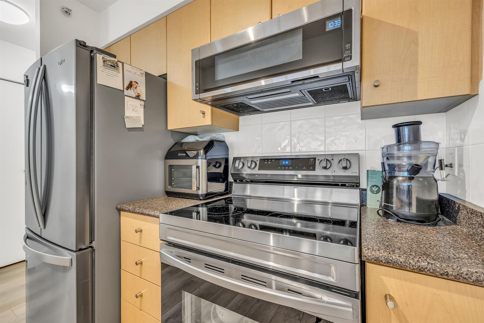 Listing Image 9