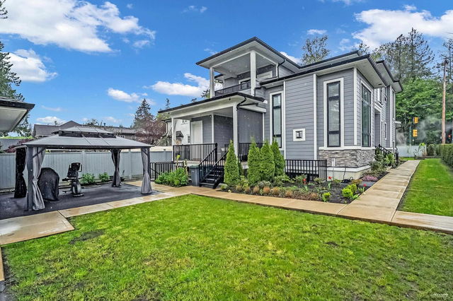 950 Foster Avenue