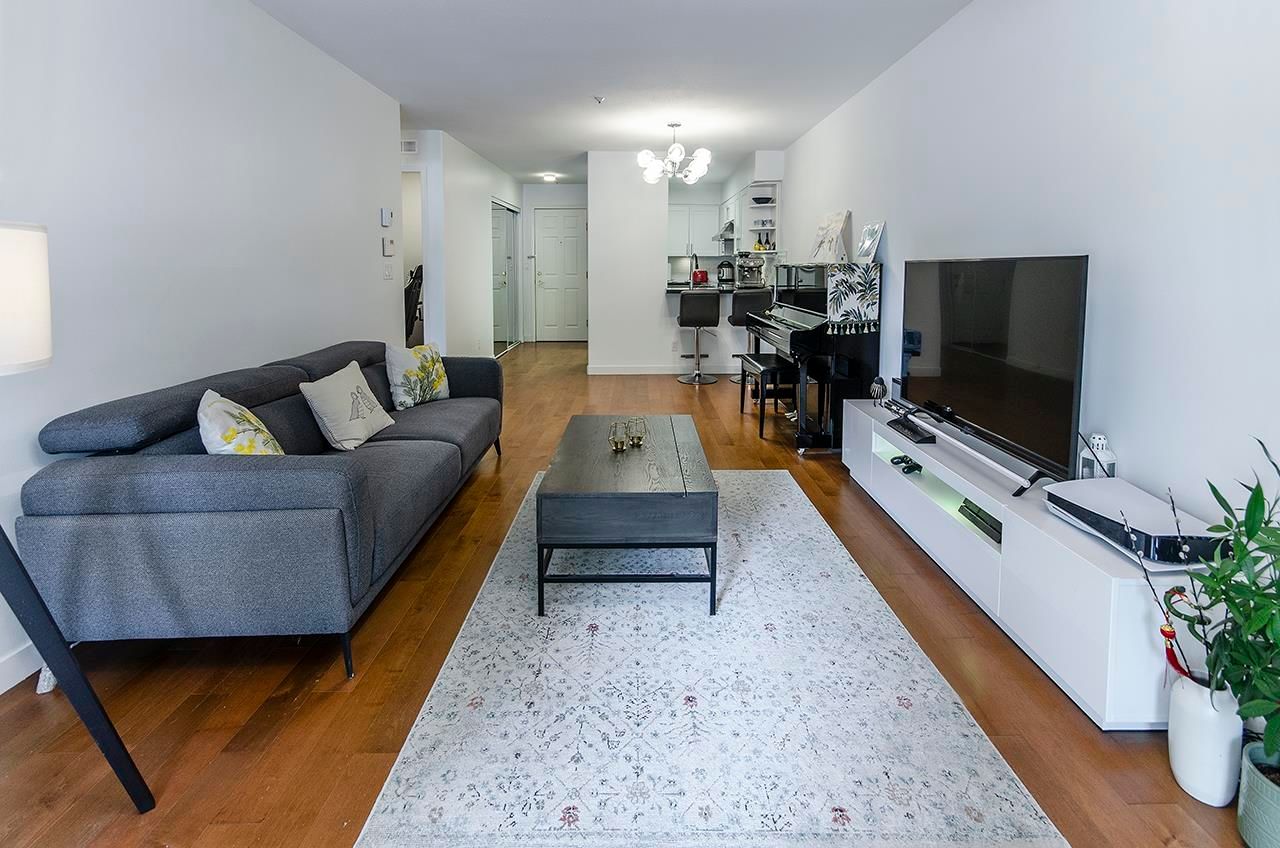 Listing Image 9