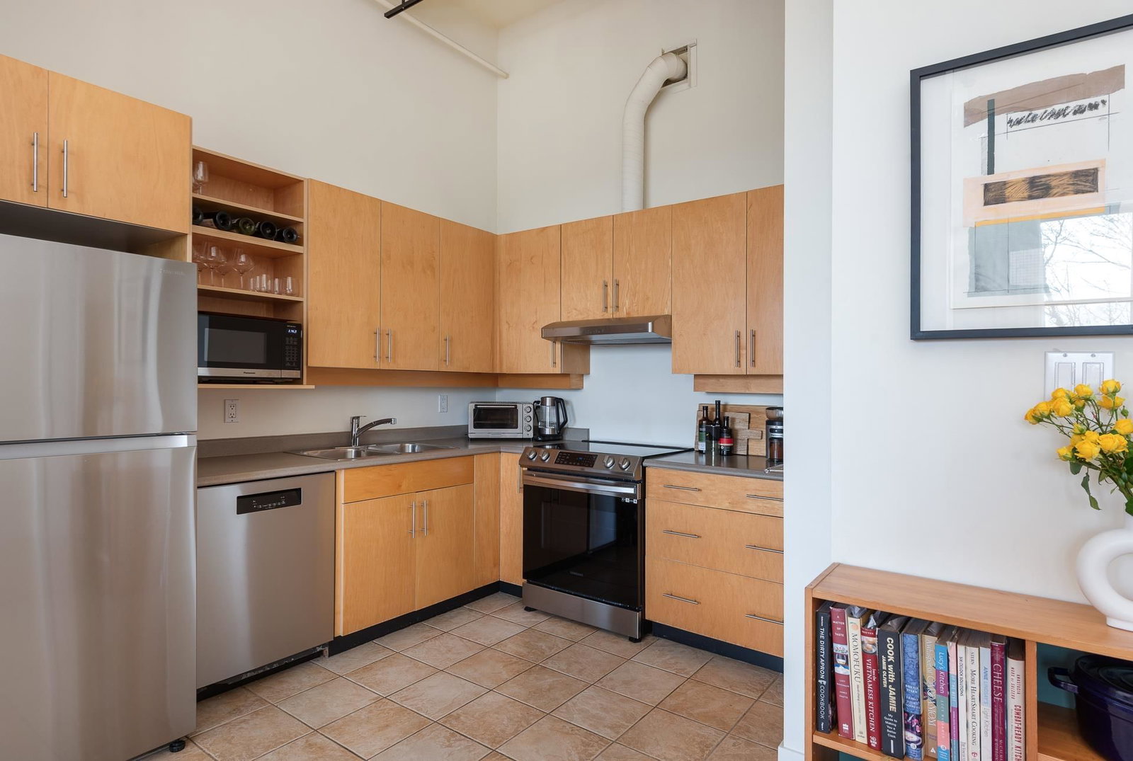 Listing Image 6
