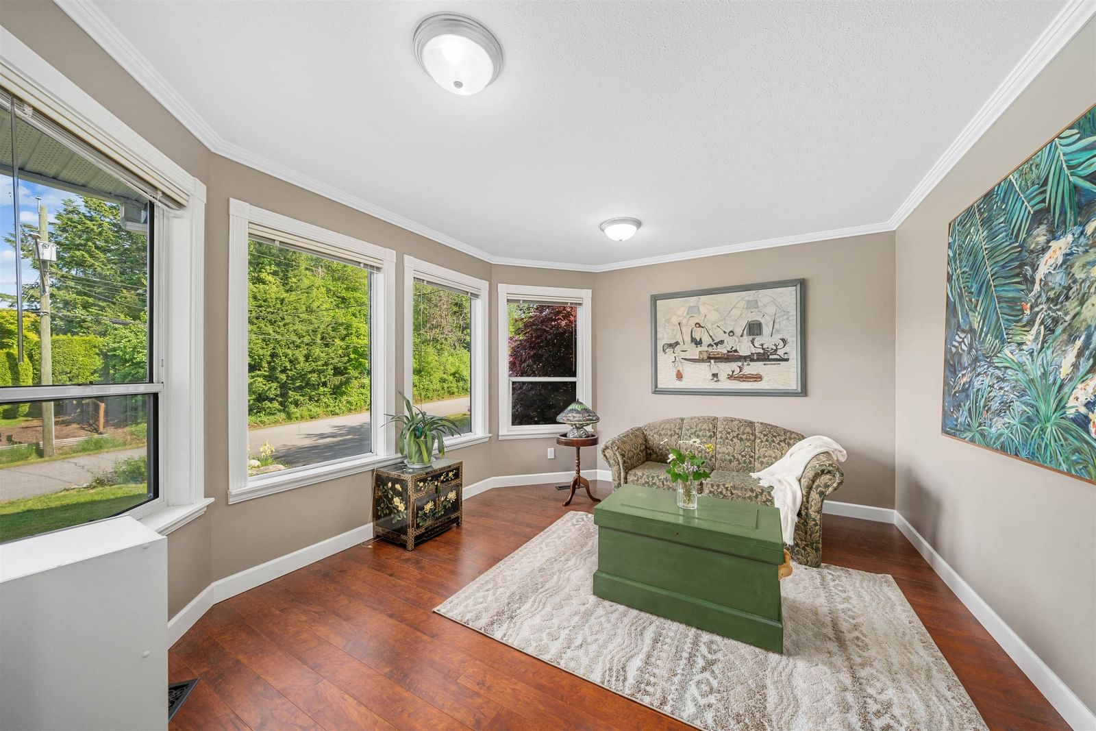 Listing Image 5