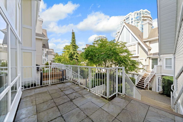 66 - 6588 Southoaks Crescent