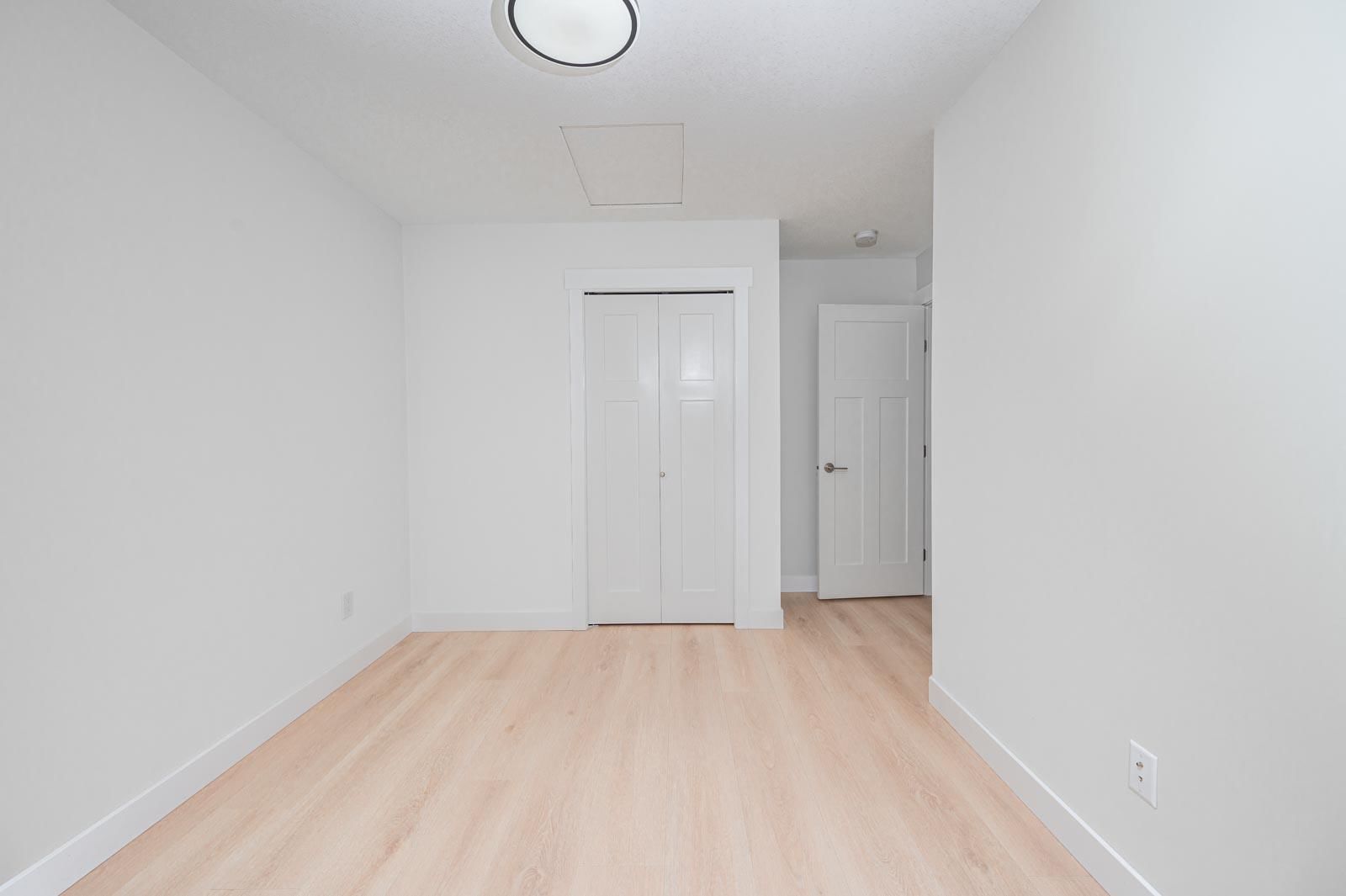 Listing Image 30