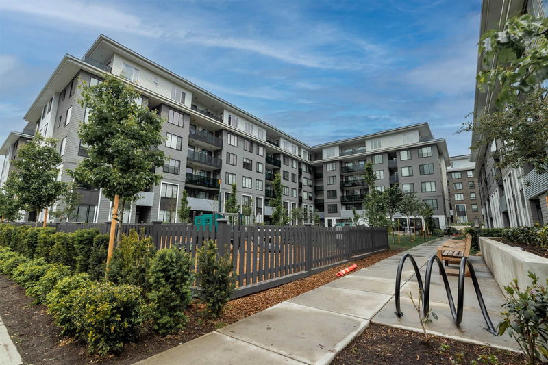 410 - 15835 85 Avenue, Surrey, V4N 0Y2 | Image 2