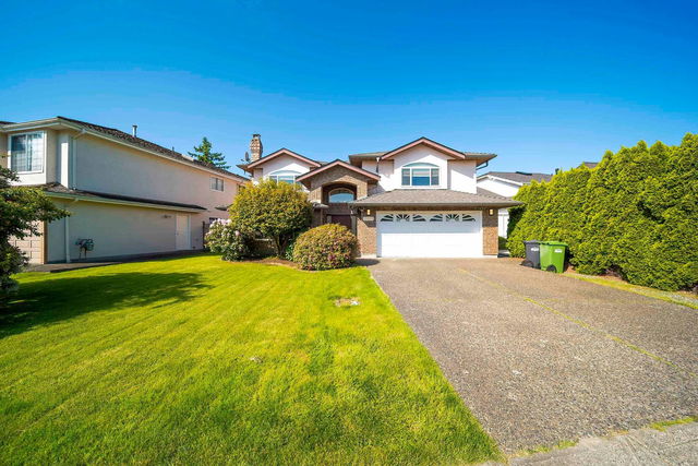 7611 Dampier Drive
