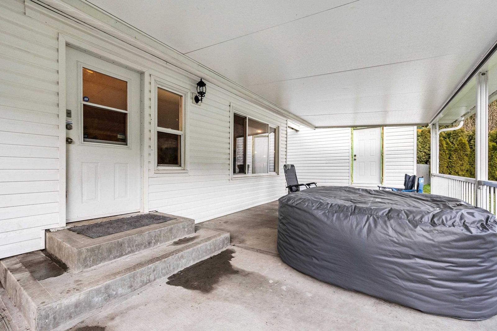 Listing Image 5