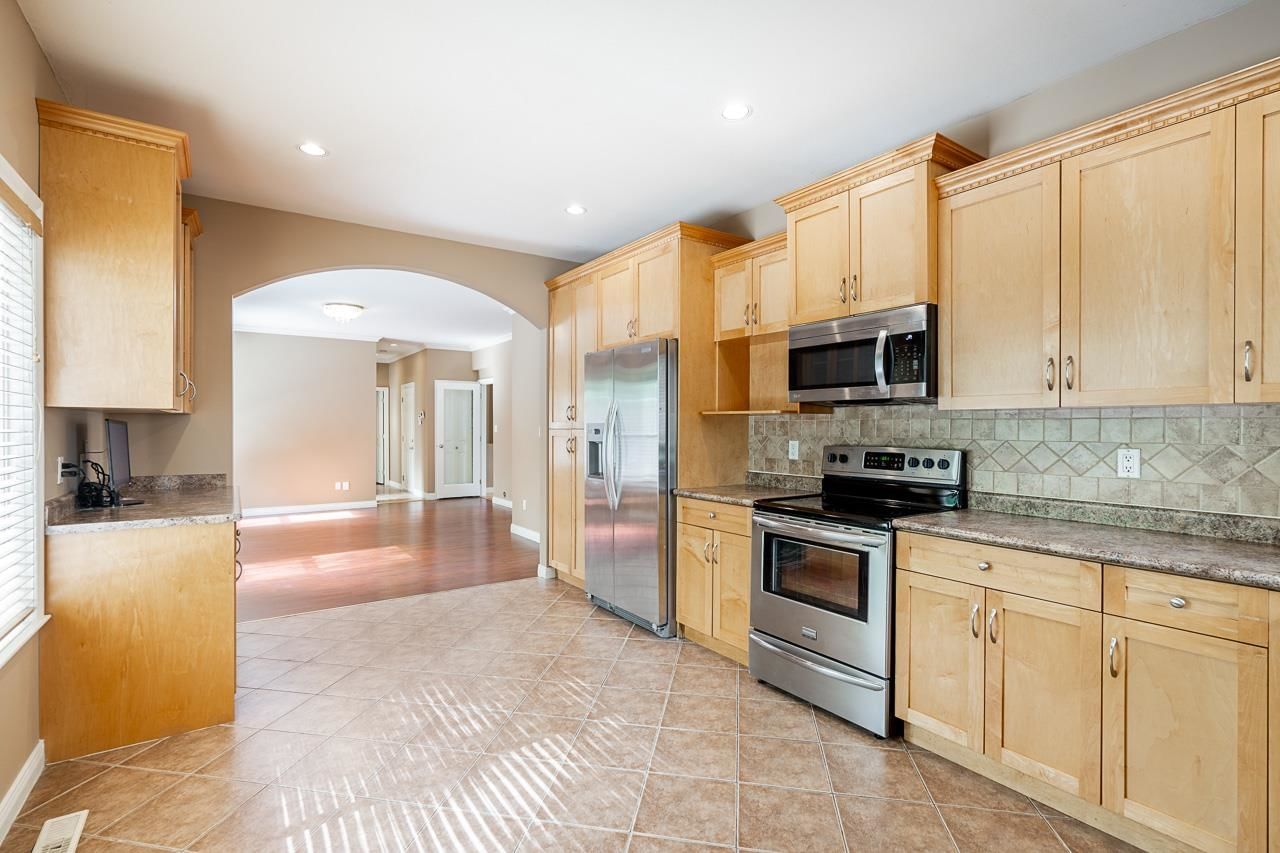 Listing Image 12