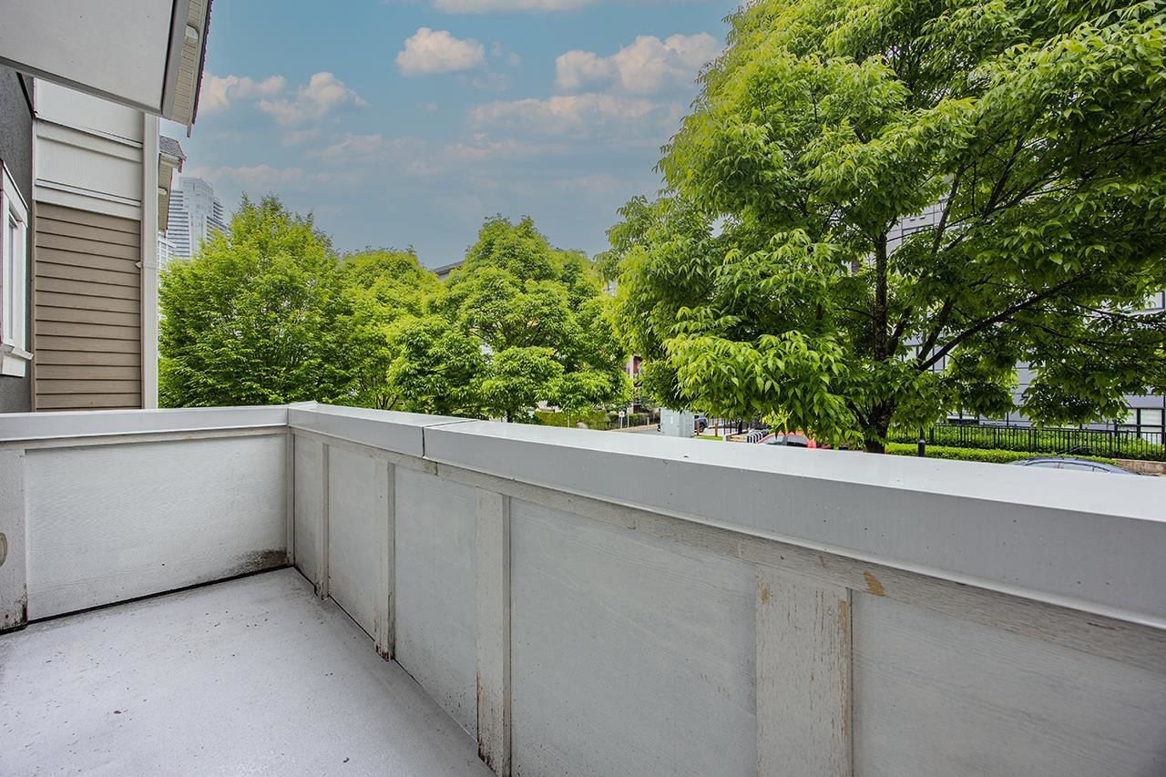 Listing Image 19