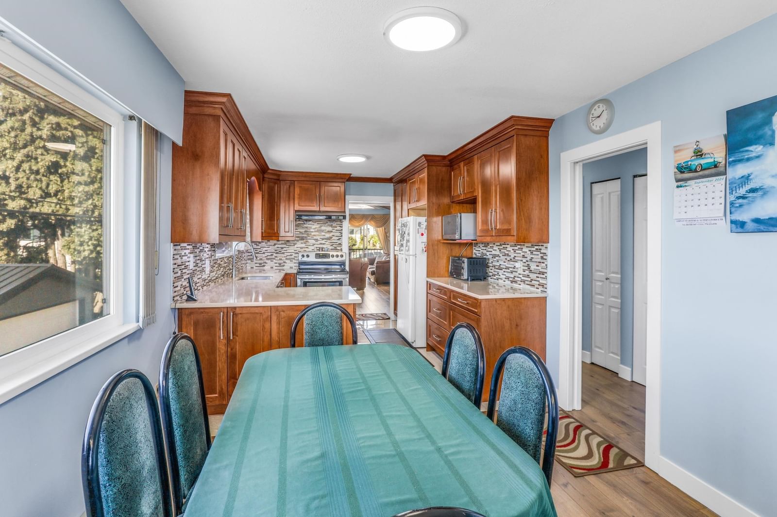 Listing Image 13