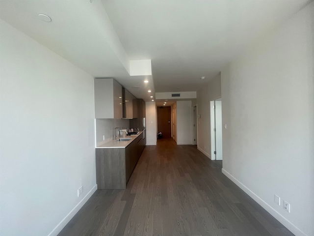 1004 - 6855 Pearson Way