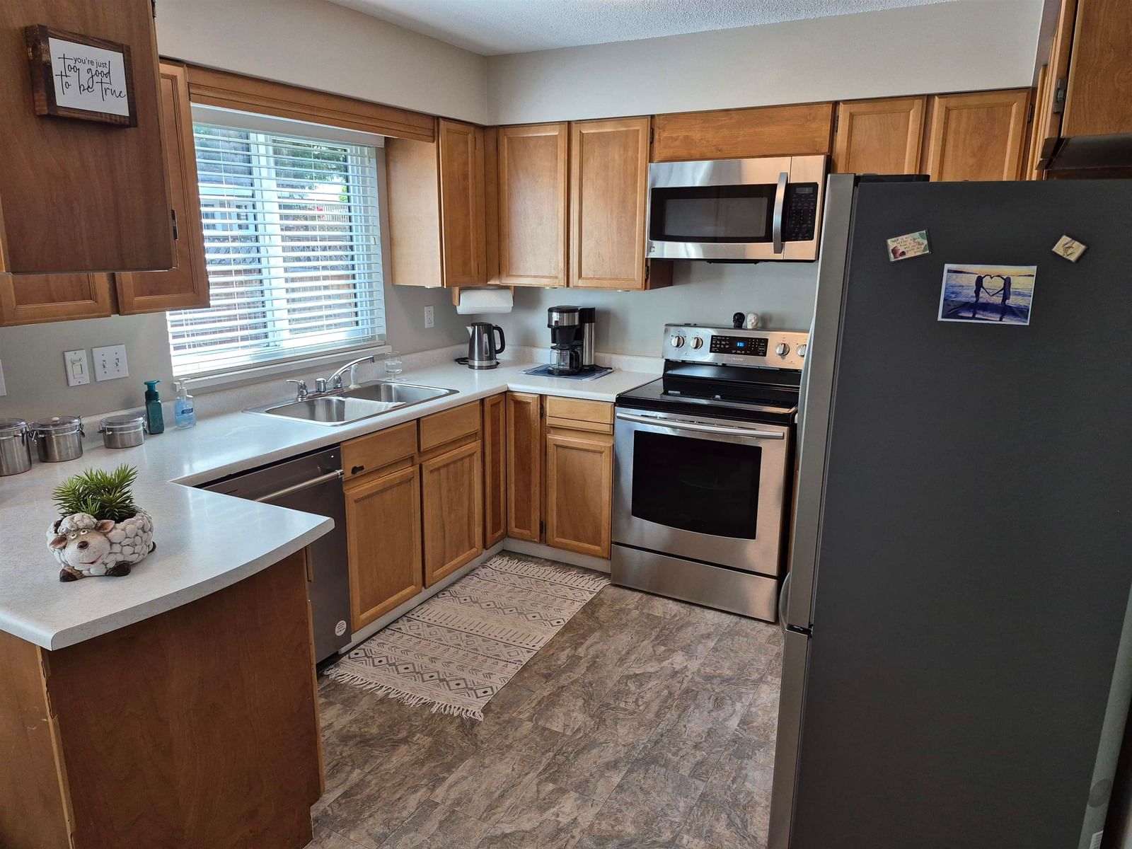 Listing Image 5