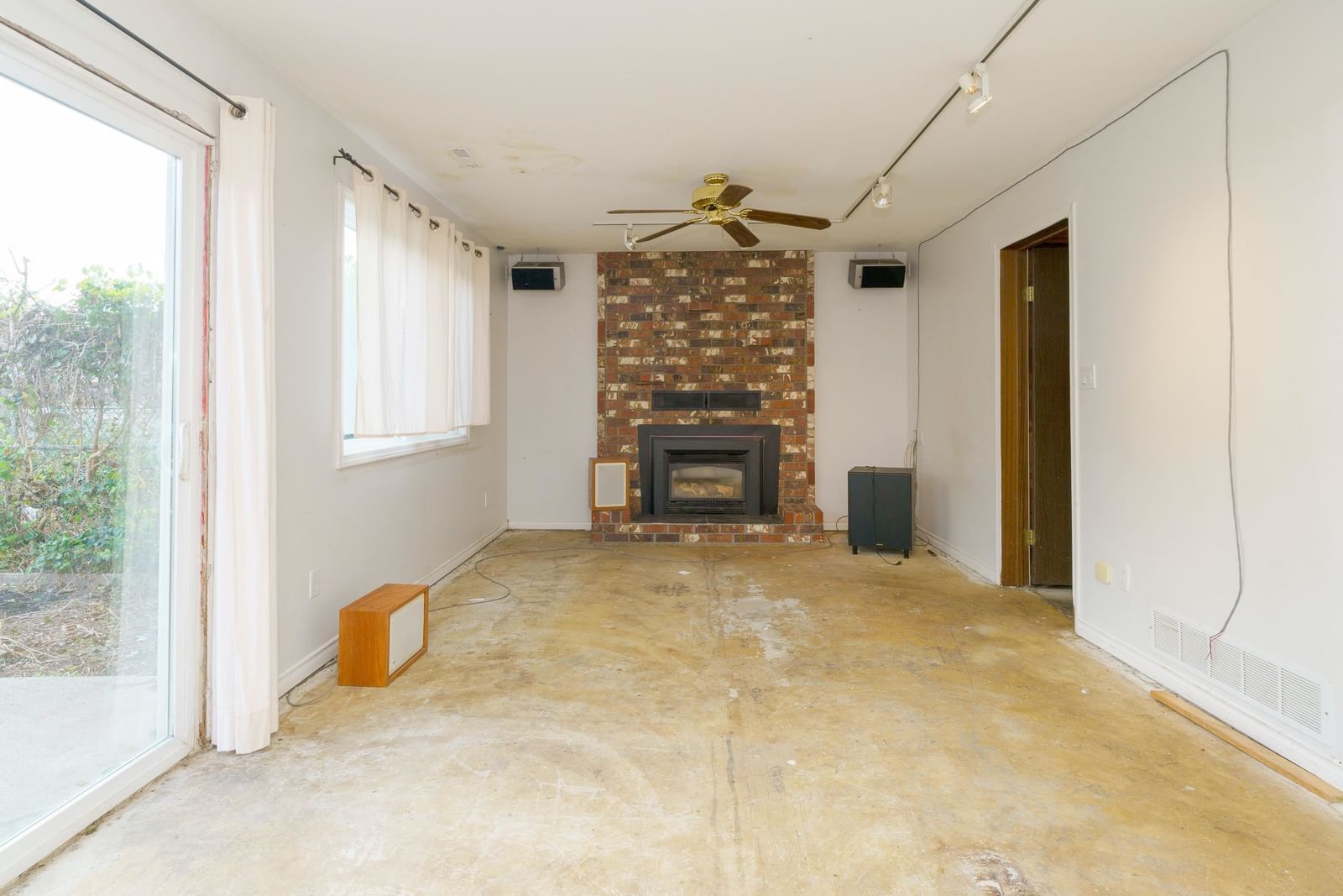 Listing Image 27