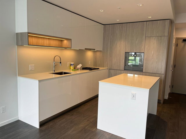 1004 - 6788 Minoru Boulevard