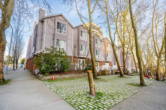 103 - 624 Agnes Street