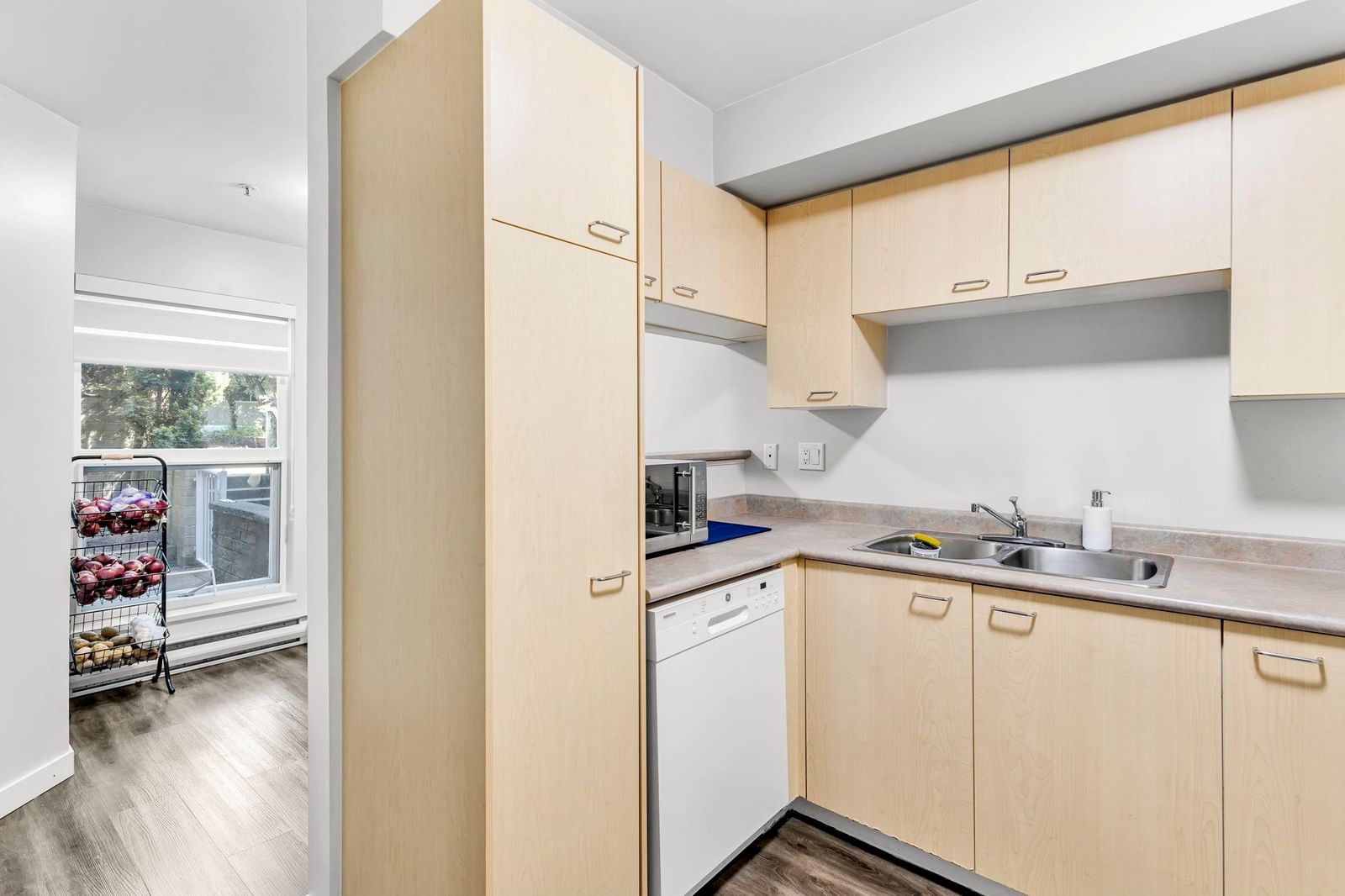 Listing Image 19