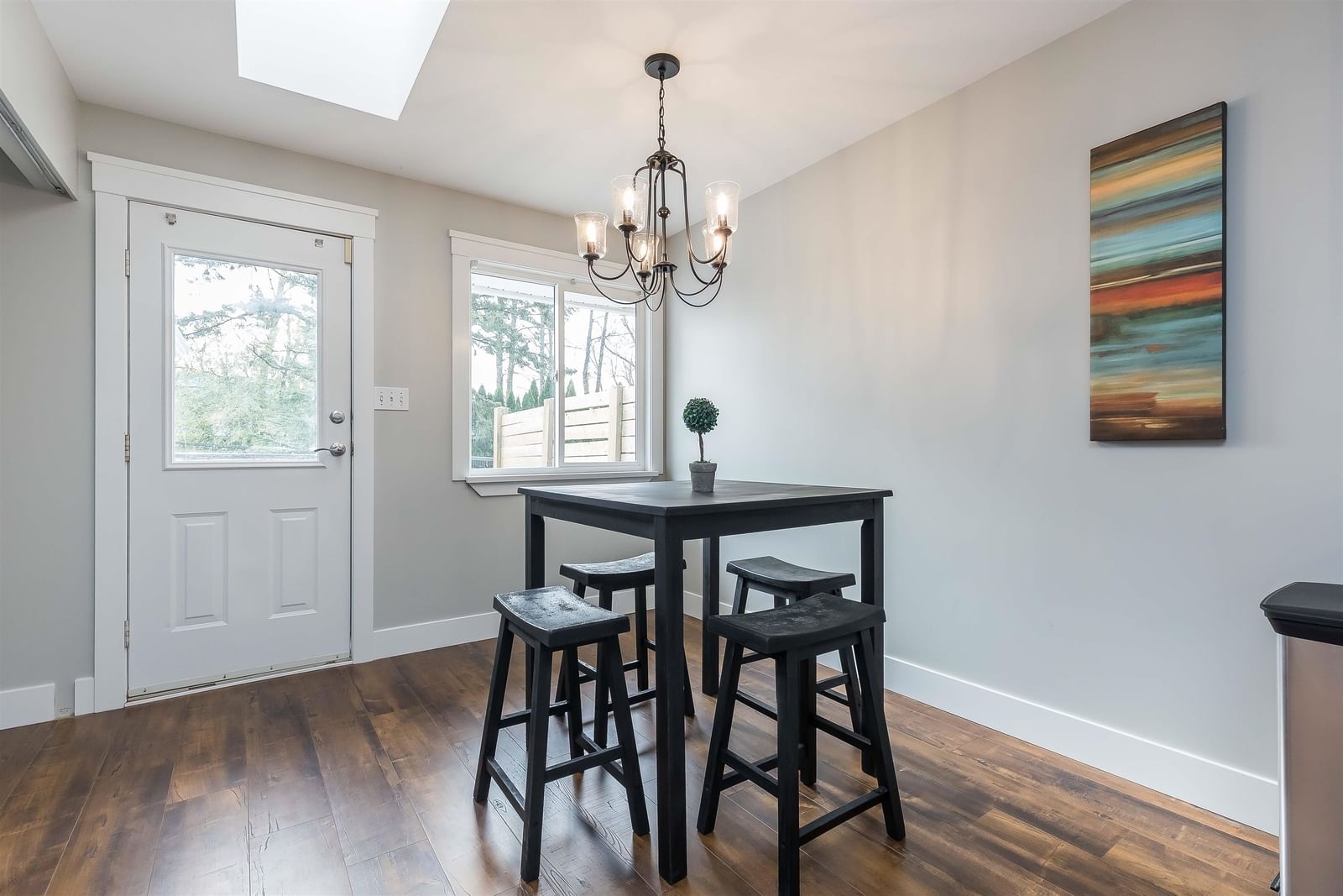 Listing Image 15