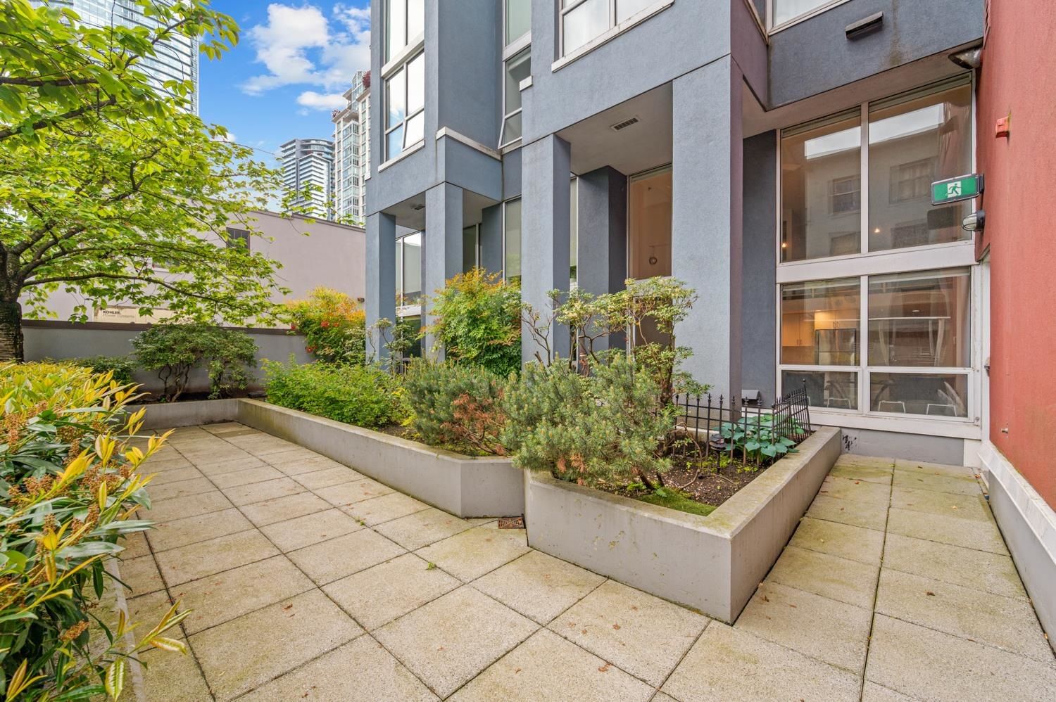 Listing Image 19