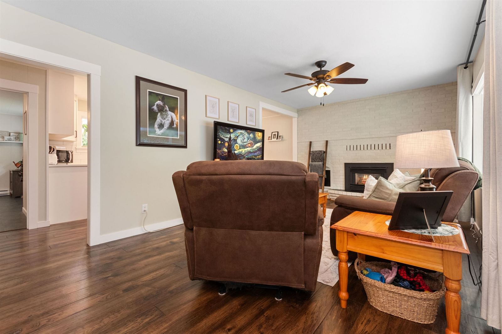 Listing Image 15