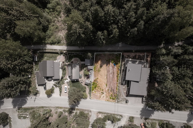 8354 Rainbow Drive, Whistler, V8E 0G1 | Image 3