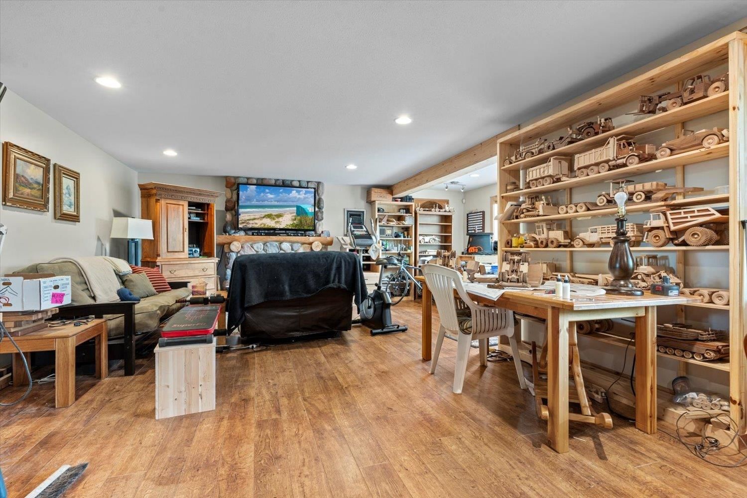 Listing Image 21