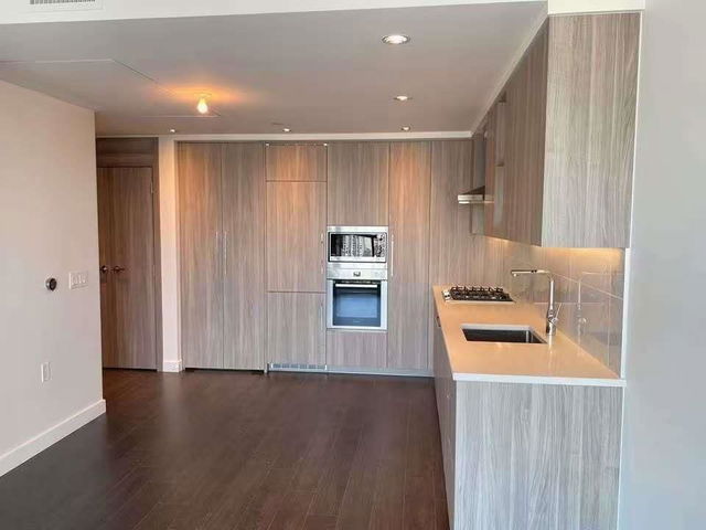 25xx - 4890 Lougheed Highway