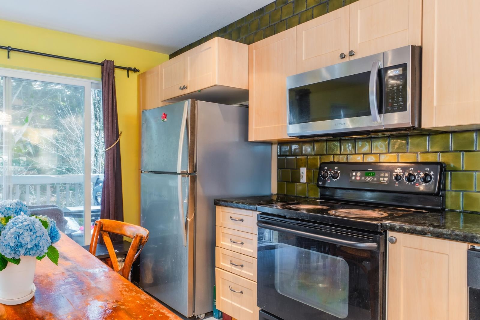 Listing Image 12