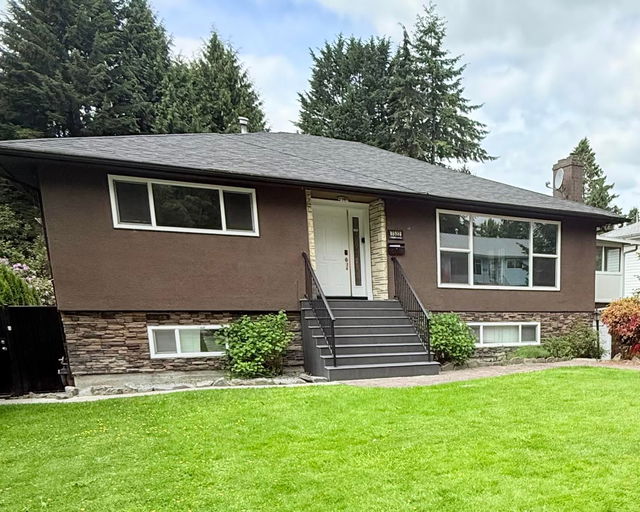 7522 Mark Crescent