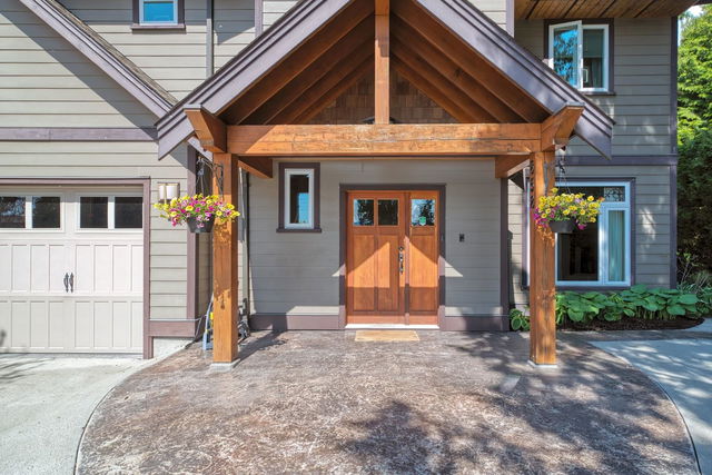 858 Aurora Way