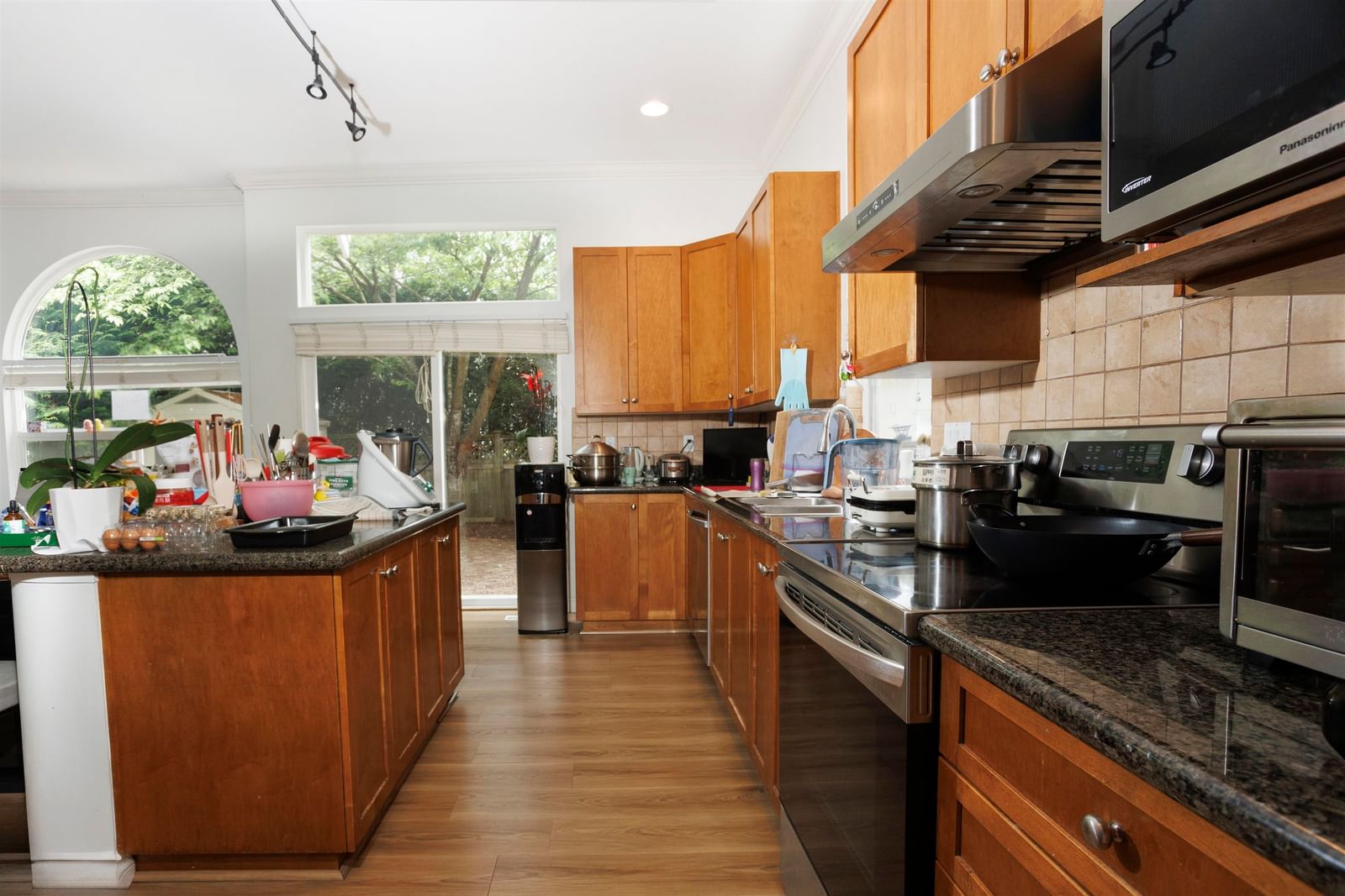 Listing Image 9