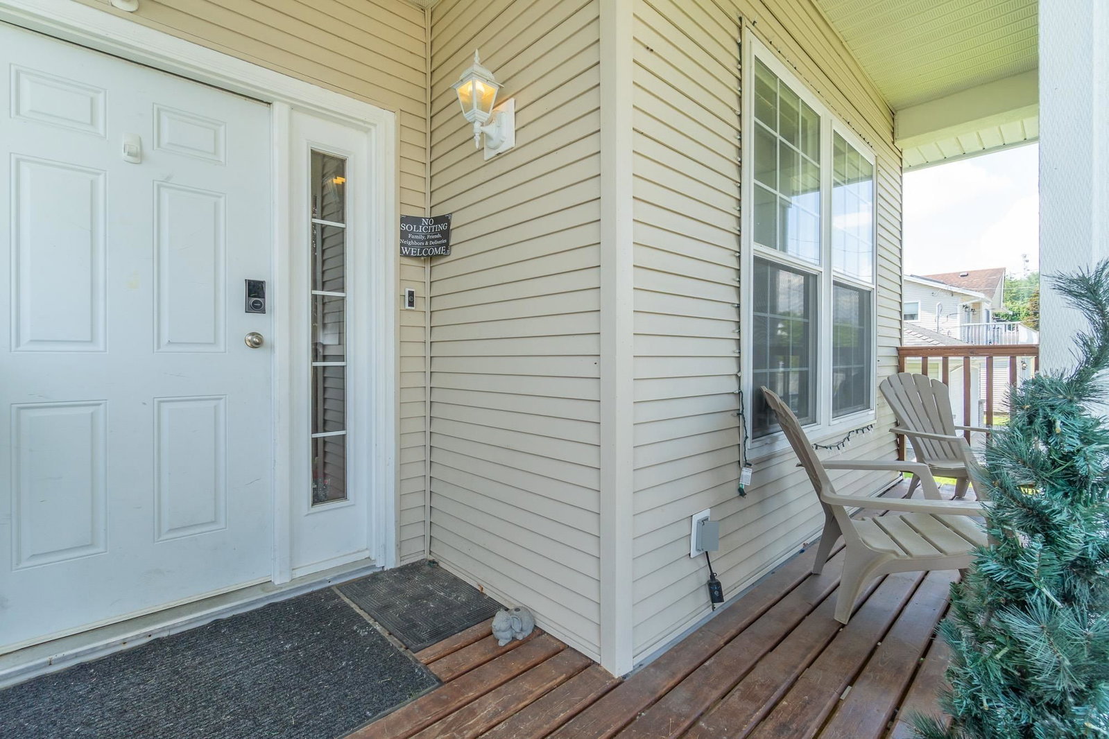 Listing Image 4