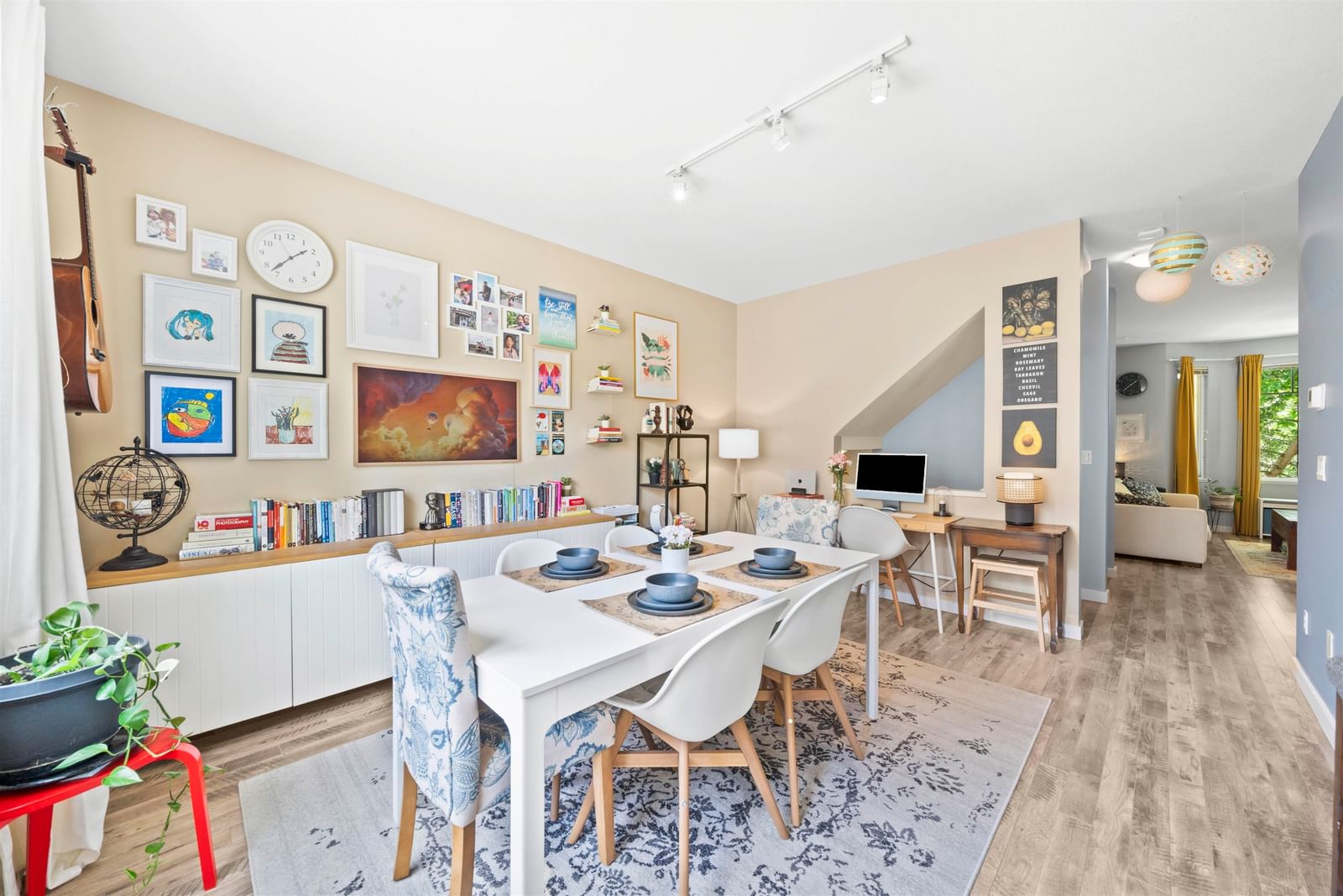 Listing Image 15