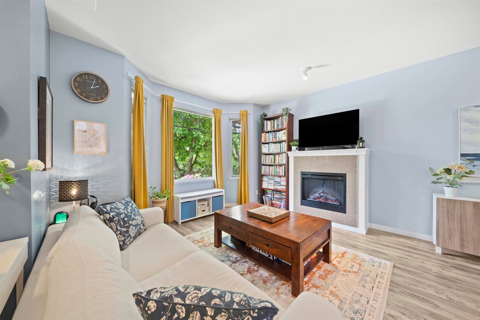 Listing Image 5
