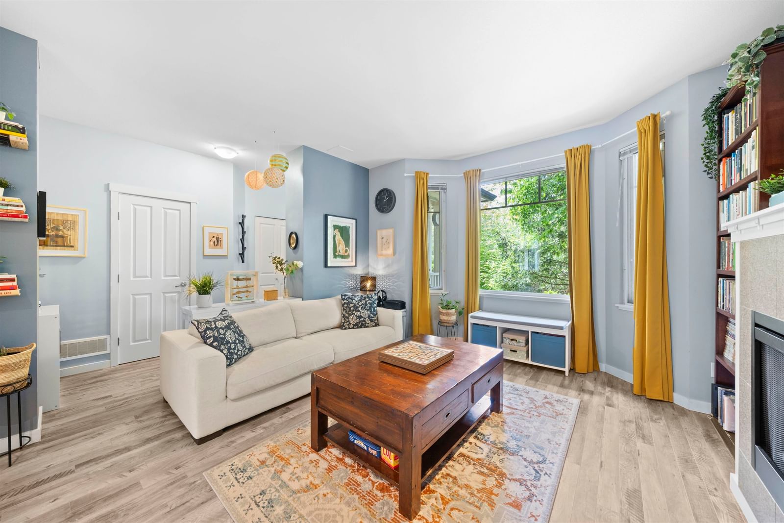 Listing Image 6