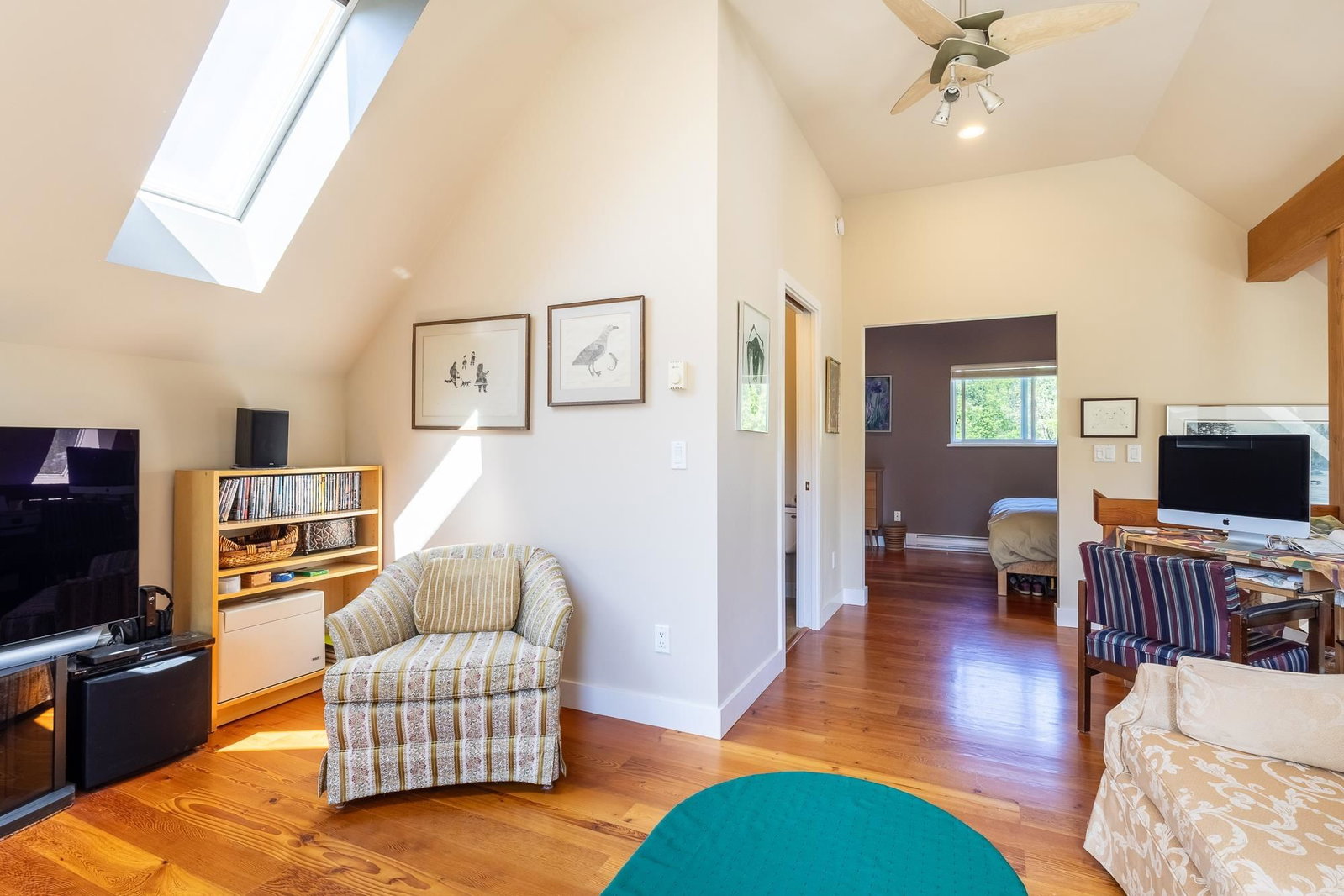 Listing Image 12