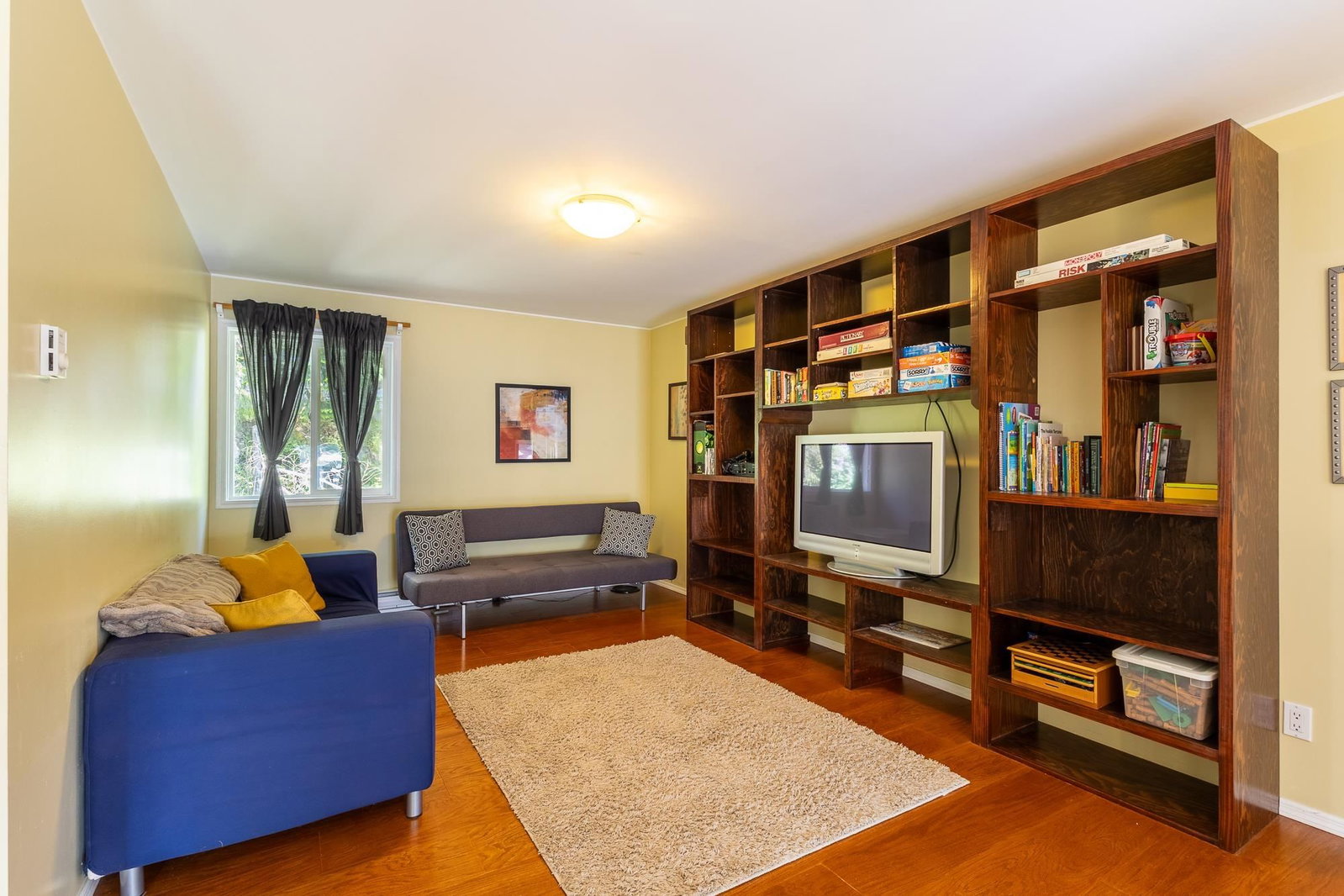 Listing Image 19