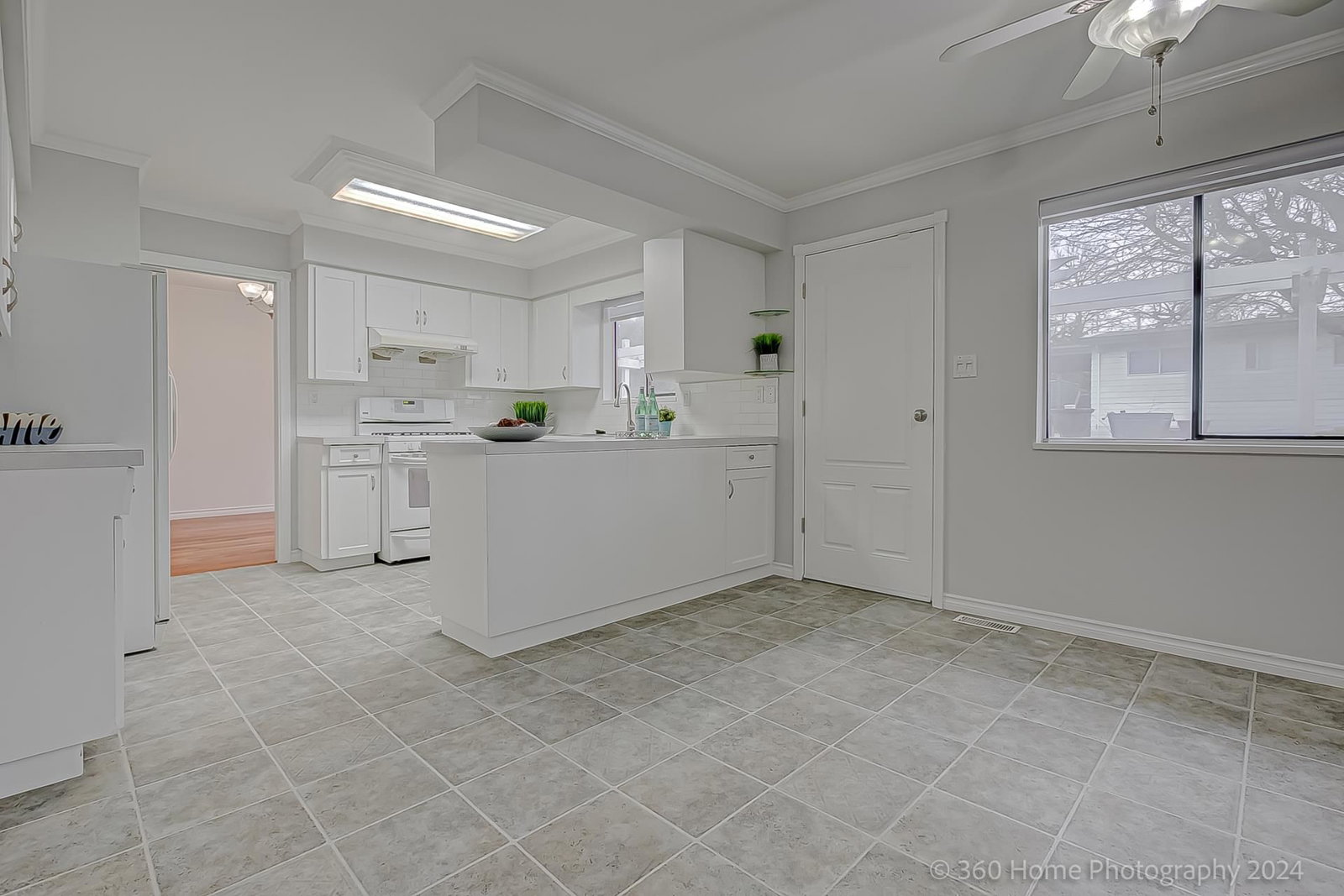 Listing Image 22
