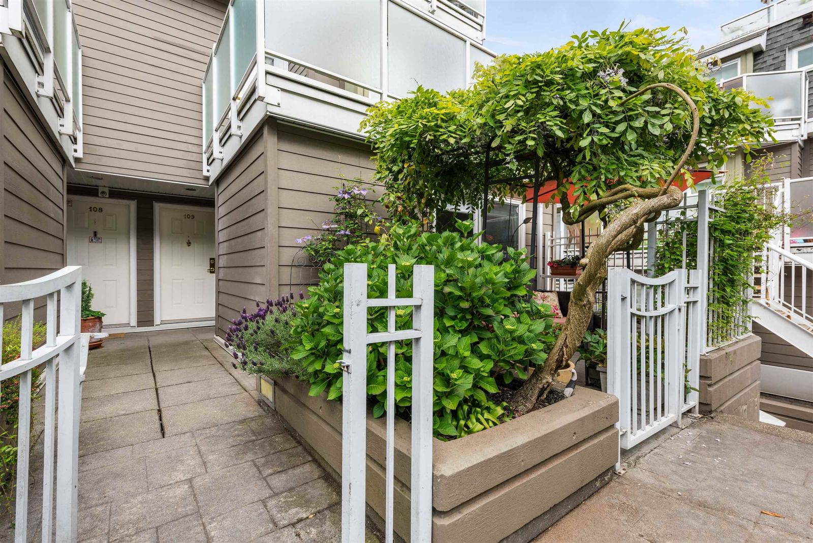 Listing Image 28