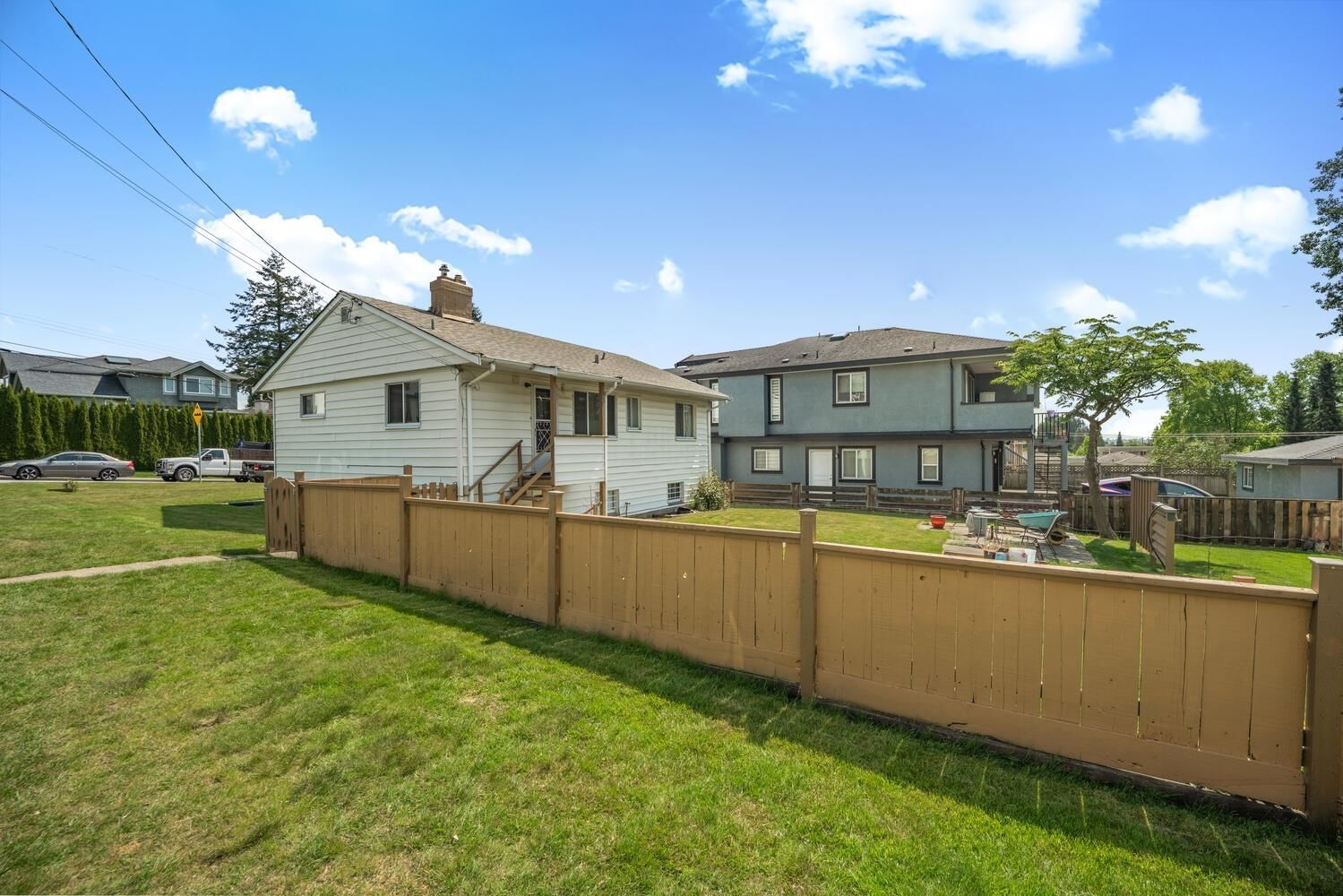 Listing Image 17