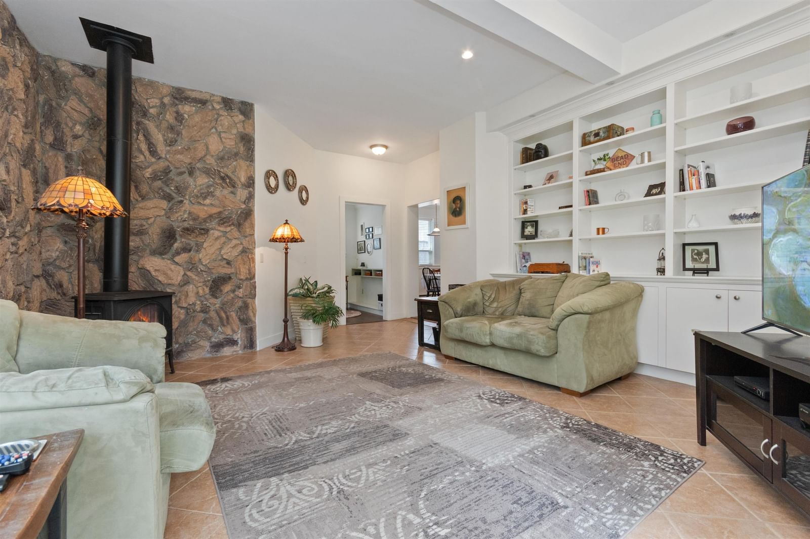 Listing Image 22