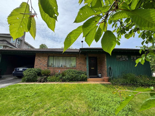 4715 Harken Drive