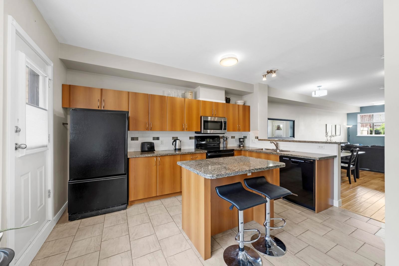 Listing Image 15