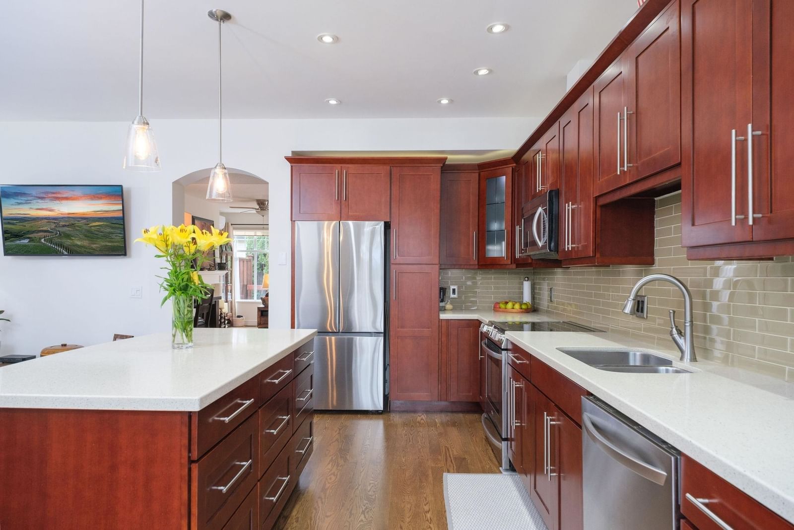 Listing Image 10