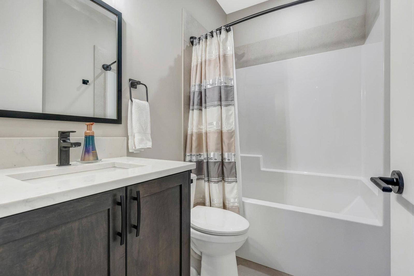 Listing Image 34