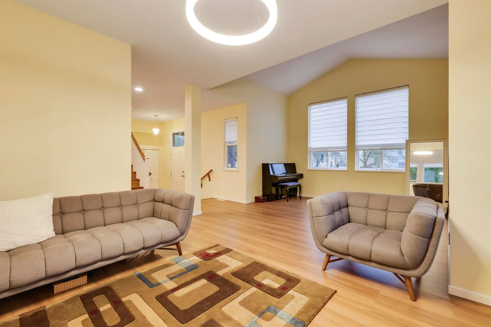 Listing Image 10