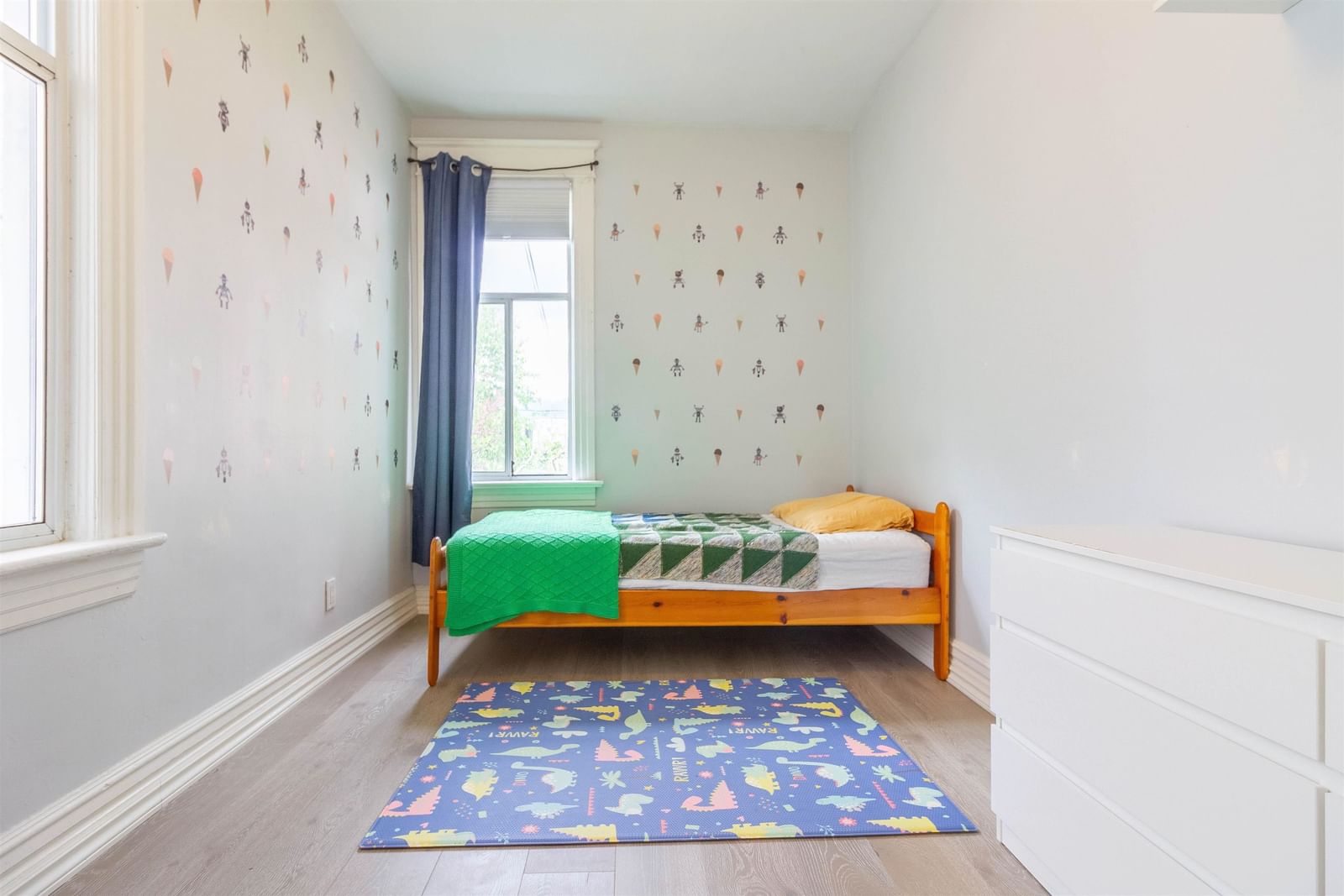 Listing Image 12