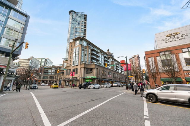 610 - 555 Abbott Street