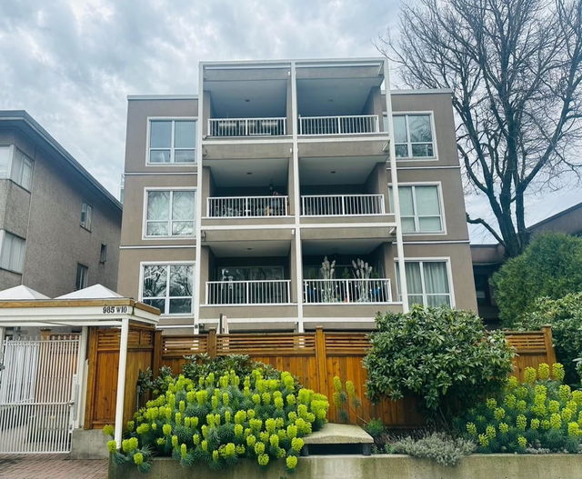 403 - 985 10th Avenue