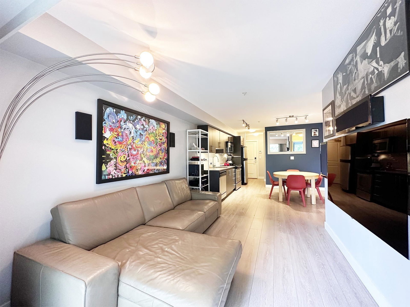 Listing Image 7