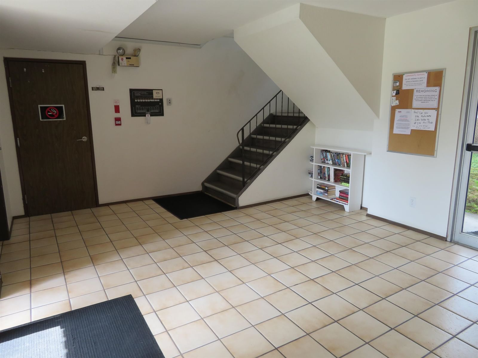 Listing Image 8